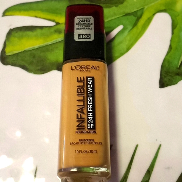 L'oreal Infallible Foundation Radiant Sand #480- 1 oz Bottle. - Picture 4 of 9